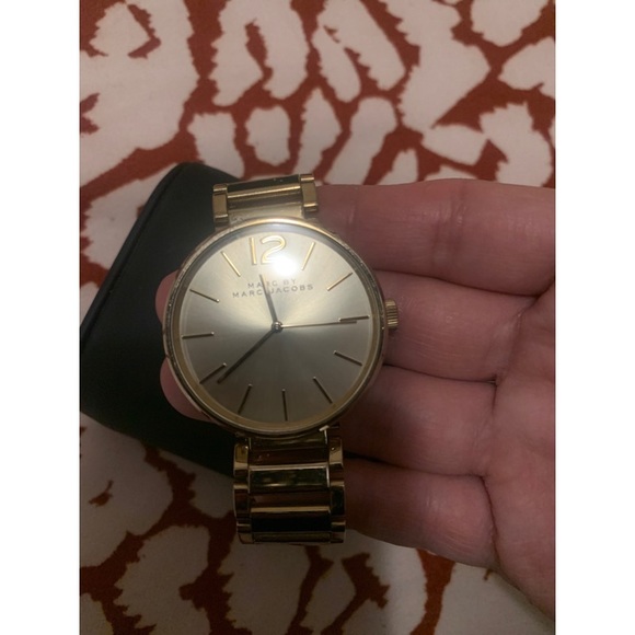 Marc By Marc Jacobs Gold Women’s Watch - Picture 6 of 8